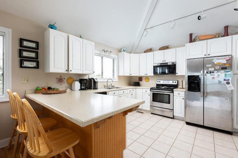 Semi-Oceanfront with Heated Pool Cabana Ocean Views - image 23
