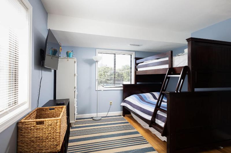 Semi-Oceanfront with Heated Pool Cabana Ocean Views - image 4