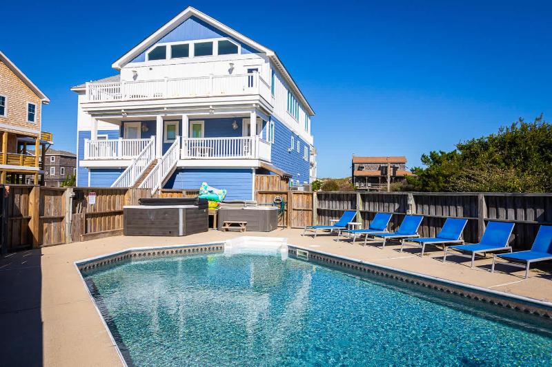 Gorgeous Semi-Oceanfront Home in Whalehead - image 11