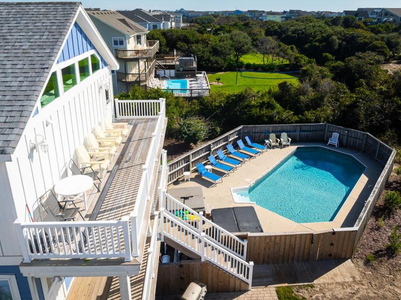 Gorgeous Semi-Oceanfront Home in Whalehead - image 6