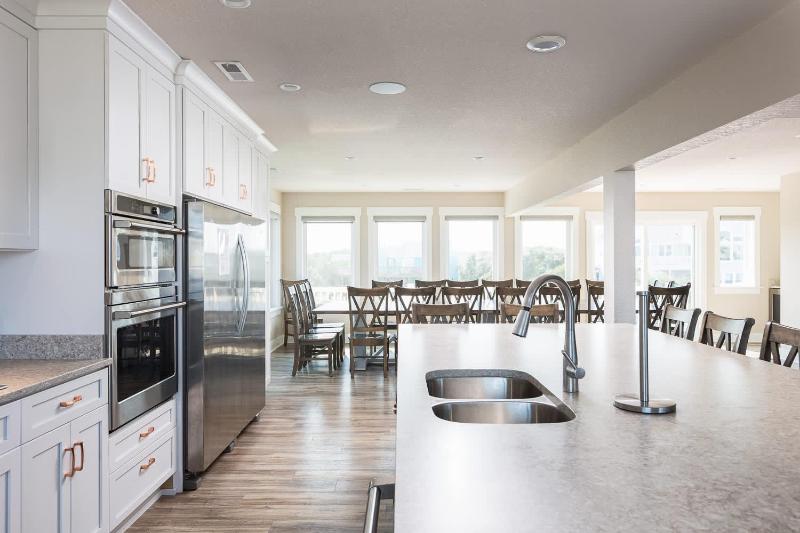 Semi-Oceanfront Retreat with Pool Theater Elevator - image 41