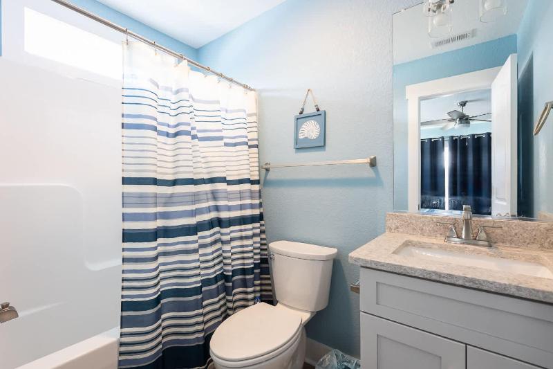 Semi-Oceanfront Retreat with Pool Theater Elevator - image 38