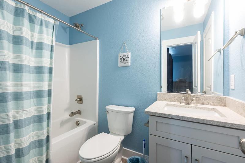 Semi-Oceanfront Retreat with Pool Theater Elevator - image 15