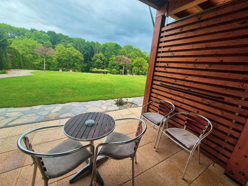 Double Room with Garden View image 2