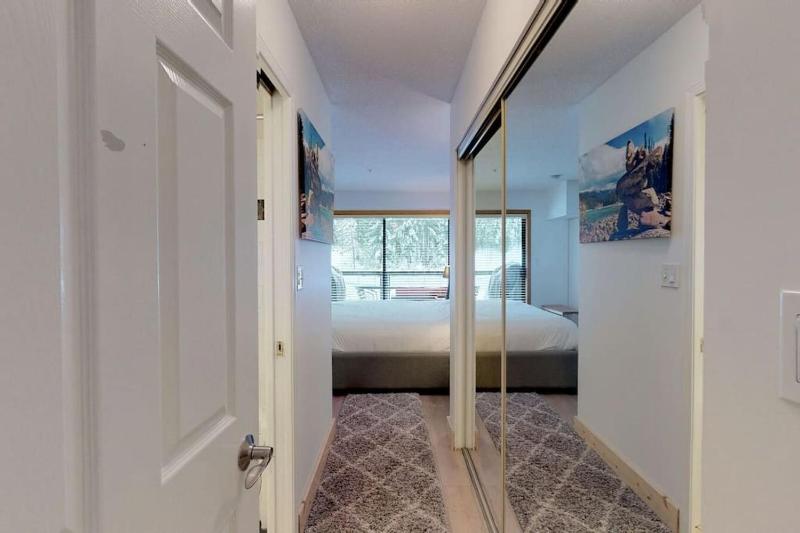 Ski inSki out - Steam shower - Roof top Hot tub- Air Conditioning - image 31