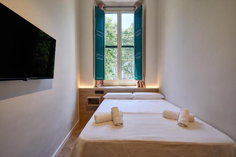 Double Room with Shared Bathroom image 1