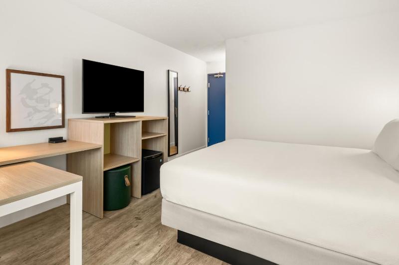 King Room image 4