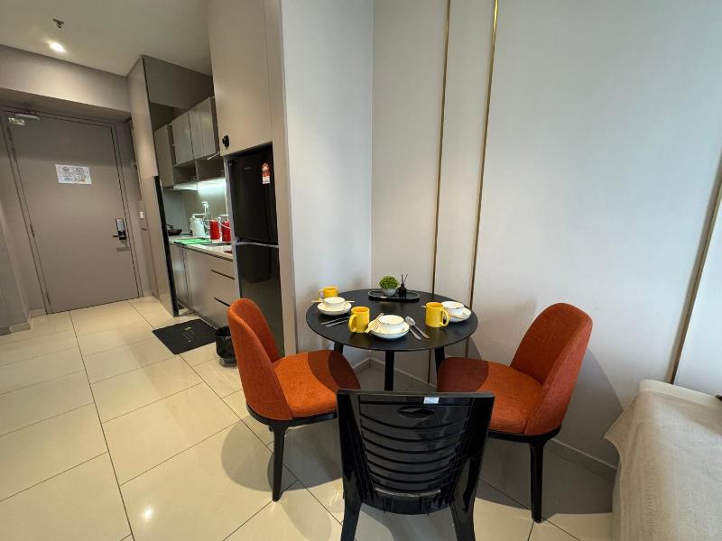 Hill10 Residence I-City by DeUrban HH3305 - image 10