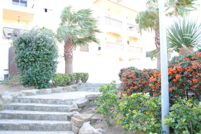Apartamento con Piscina - image 3
