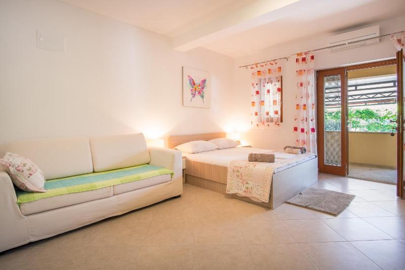 Apartments Iva - image 15
