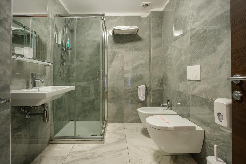 Triple Room image 4