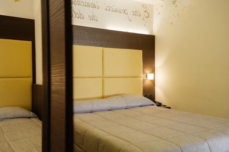 Triple Room image 1