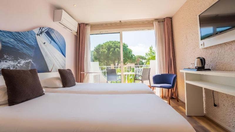 Twin Room - Tribord  image 1