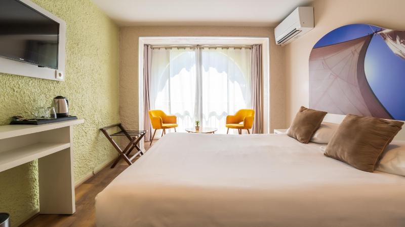 Double Room - Tribord image 1