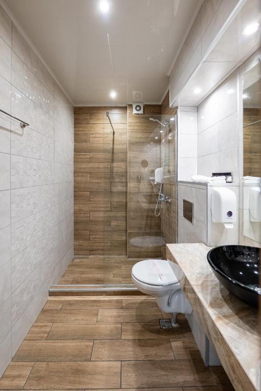 Standard Apartment image 2