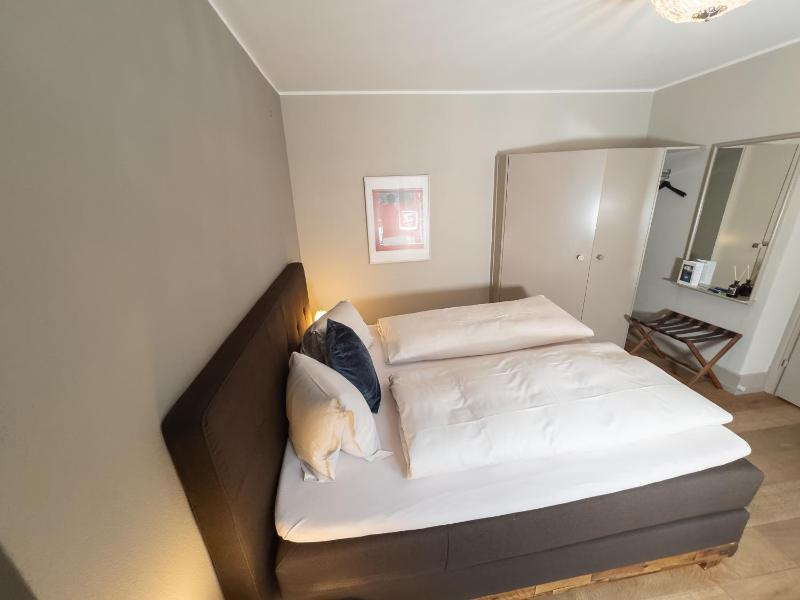 Double Room with Mountain View image 3