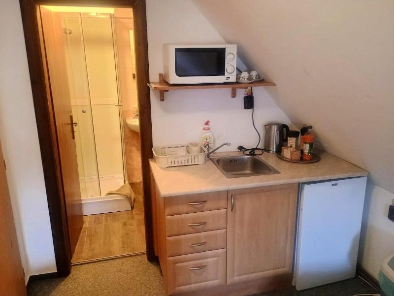 Quadruple Room image 4
