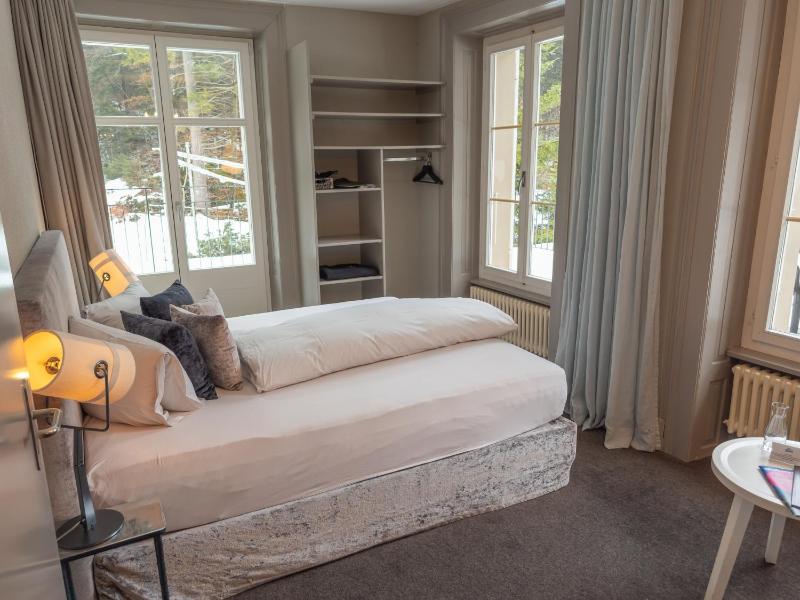 Double Room with Lake View image 3