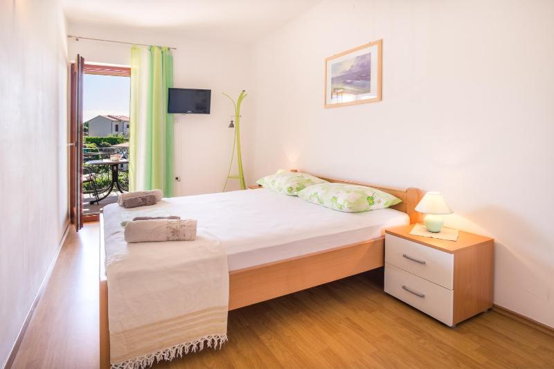 Apartments Iva - image 4