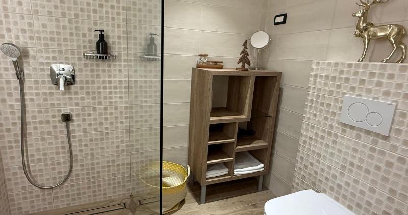 Apartment with Mountain View image 4