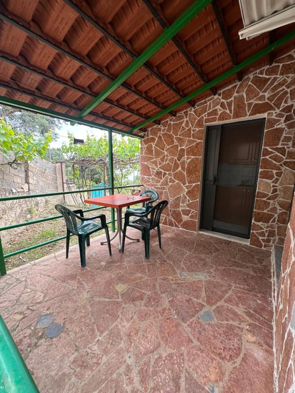 Studio with Balcony image 3