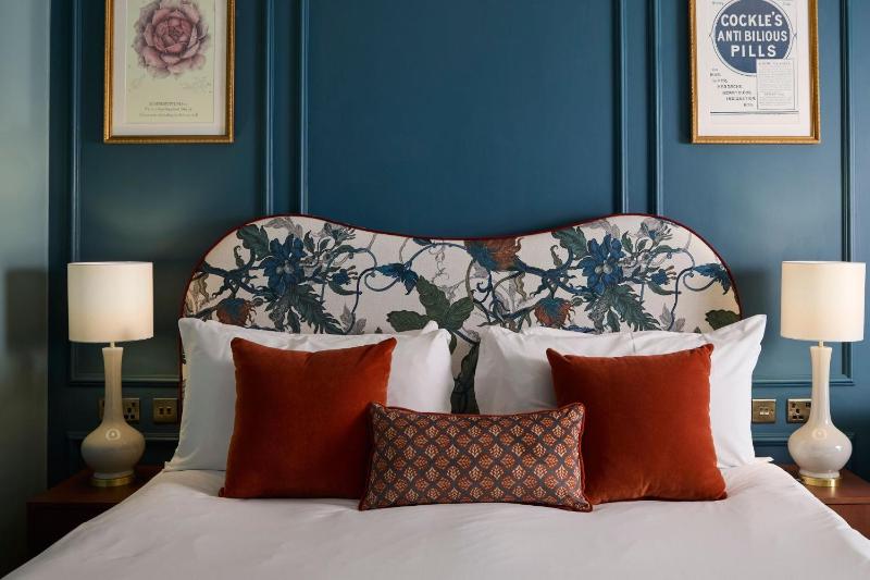 Deluxe Family Room image 1