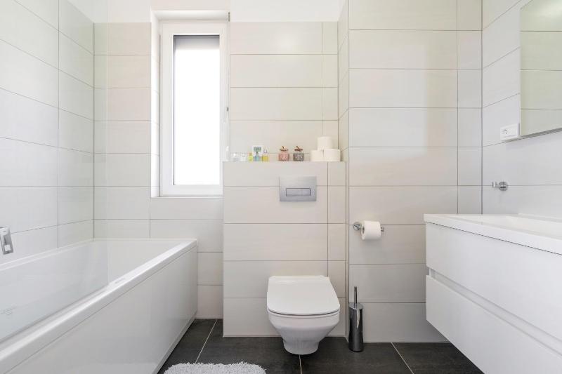 Three-Bedroom Superior Apartment image 4