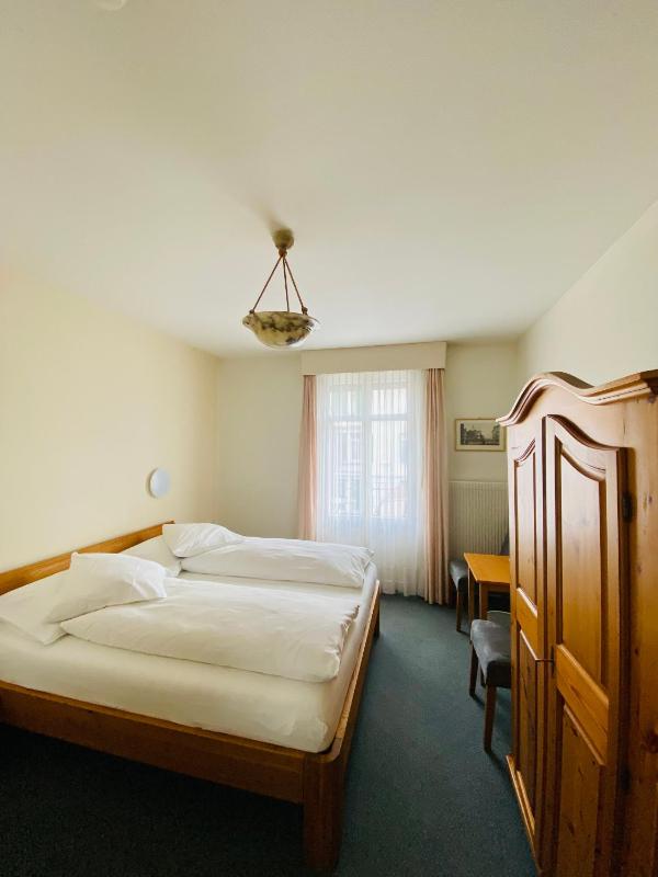 Standard Double or Twin Room image 3