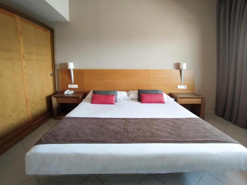 Family Suite (3 Adults) image 3