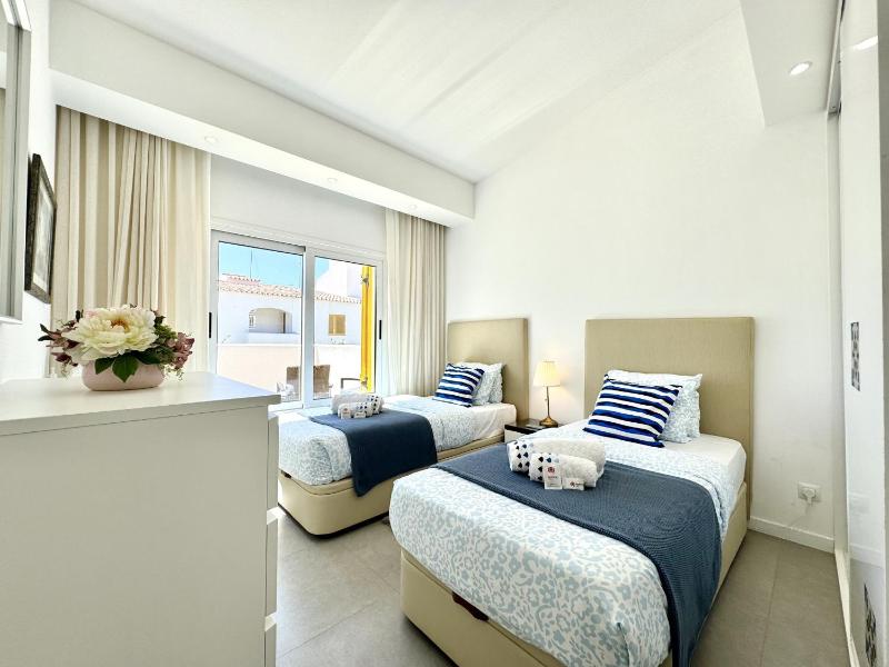 Vilamoura Club Villa 3 With Pool by Homing - image 4