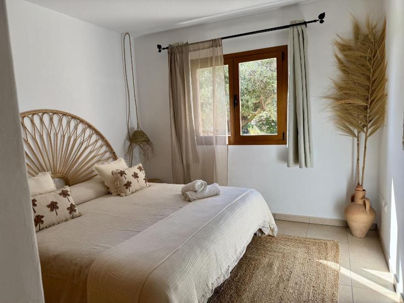 Suite with direct access to Garden image 2