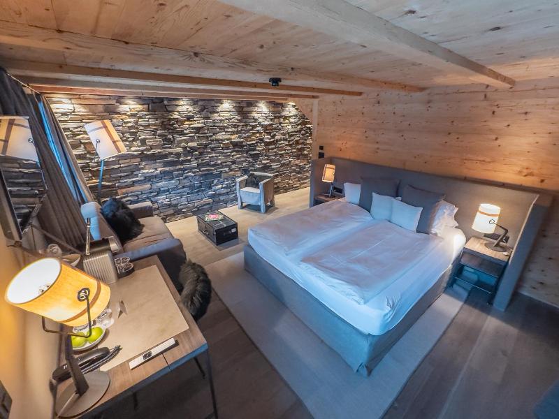 Suite with Lake View image 1