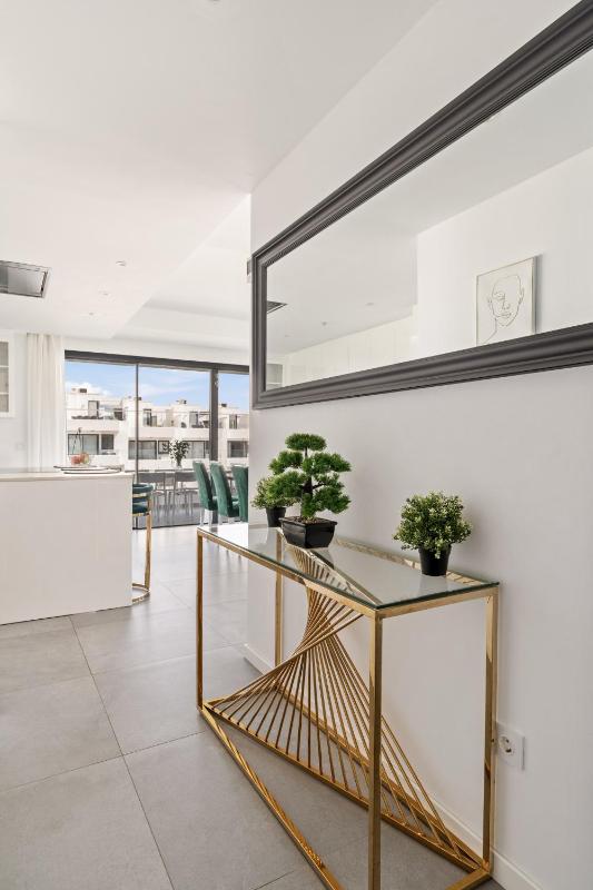 Luxury Apartment Agnieto - The View Fuengirola - image 21