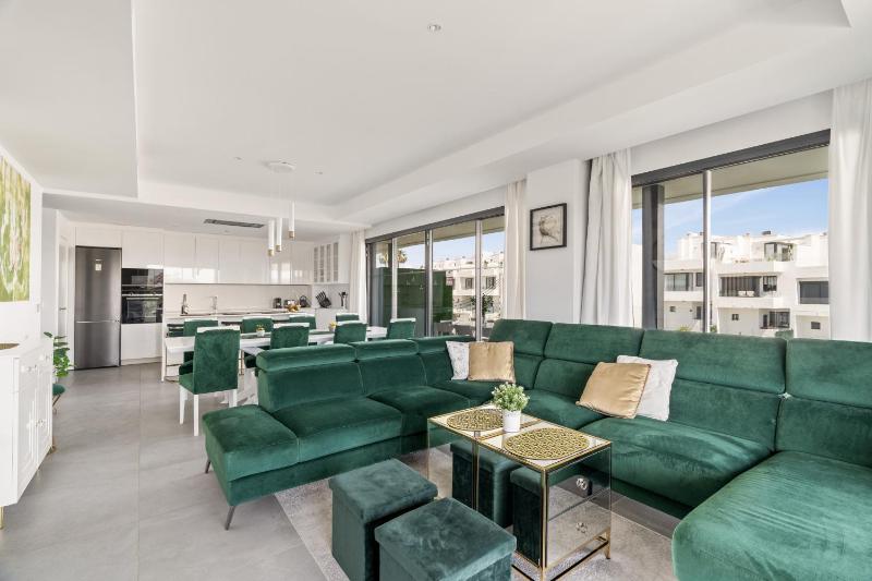 Luxury Apartment Agnieto - The View Fuengirola - image 11