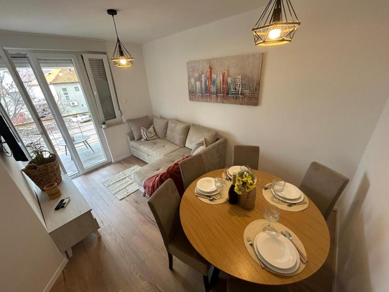 Julia Apartment - image 1