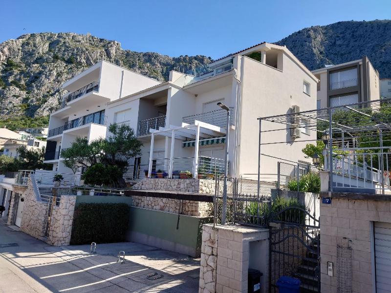 Apartment Sreta - image 1