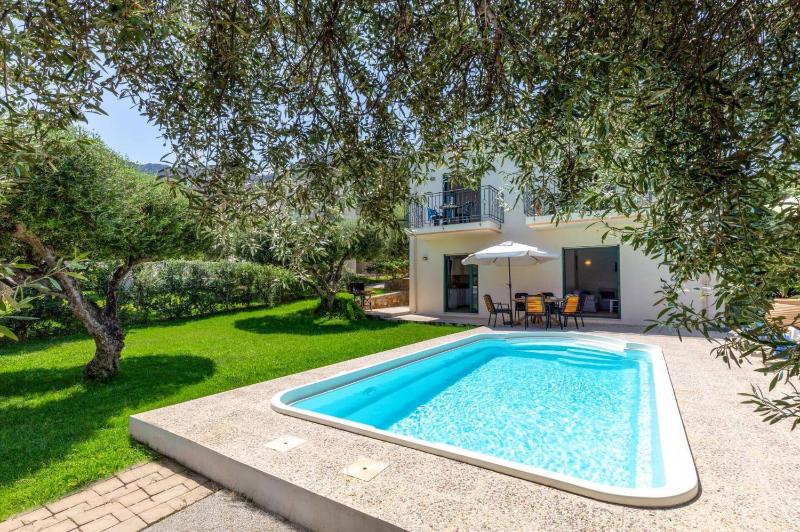 Villa Nefeli Green by Villa Plus - image 4