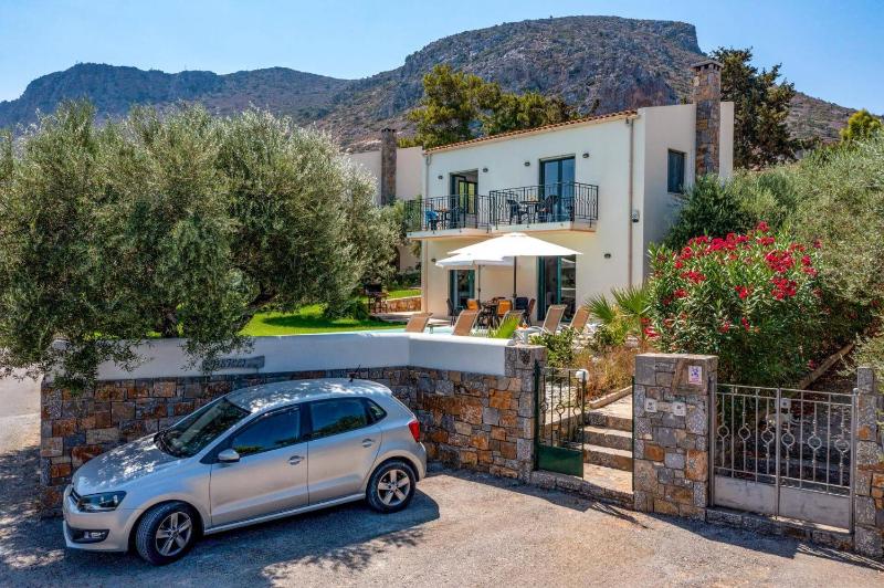 Villa Nefeli Green by Villa Plus - image 11
