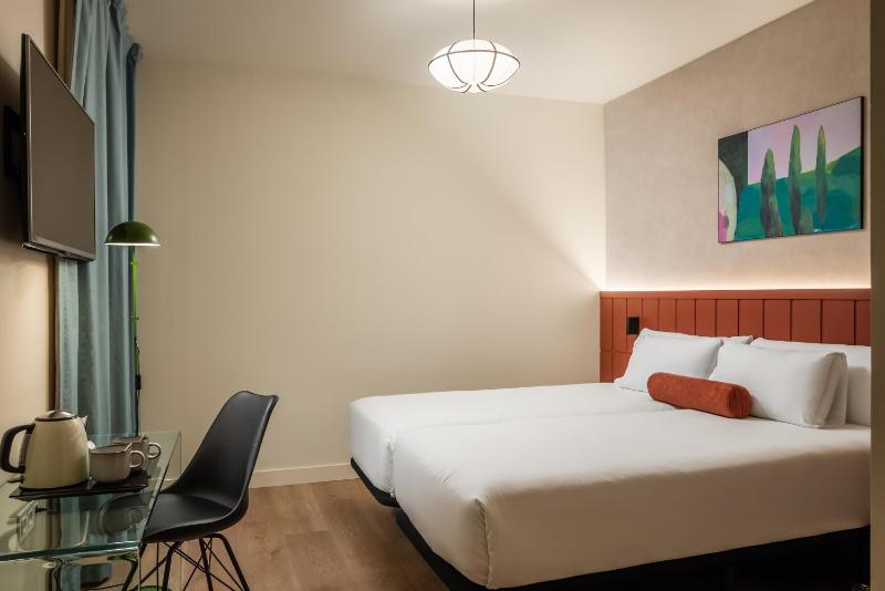 Interior Double Room image 1