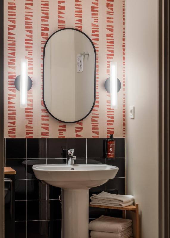 Standard Single Room image 4