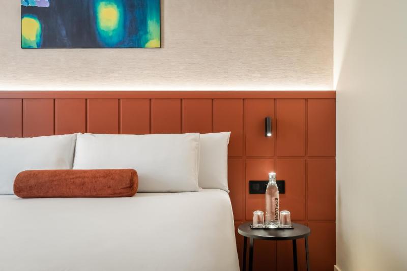 Superior Double Room image 4