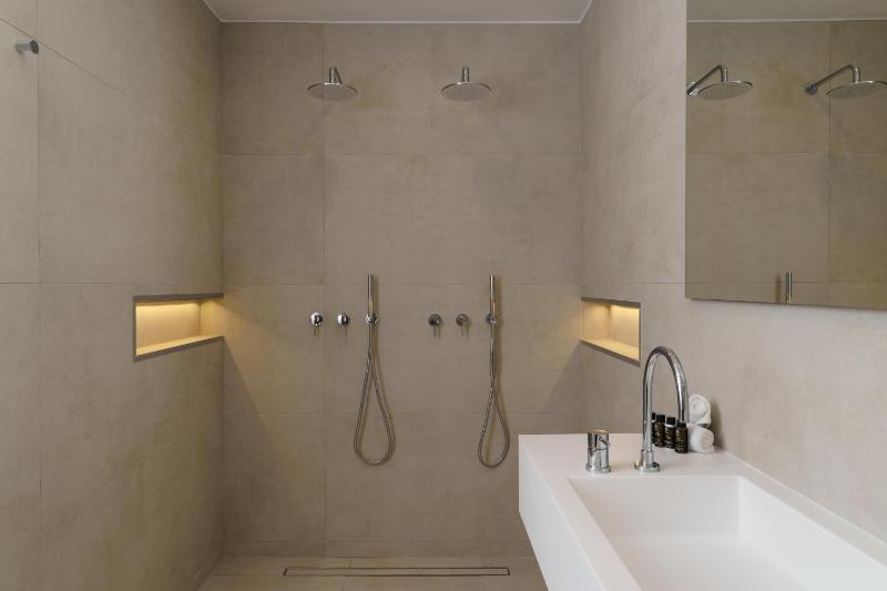 Suite image 2