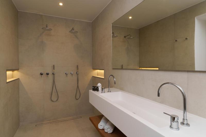 Suite image 3