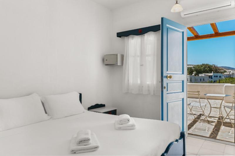 Quadruple Room image 1
