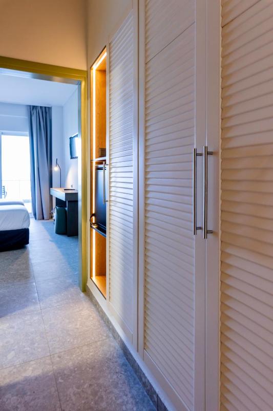 Double Room with Sea View image 3