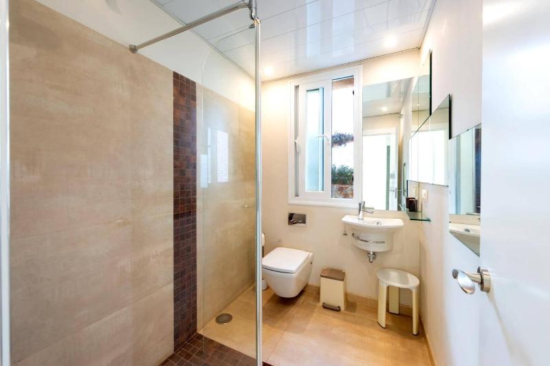 Villa Mirasol by Villa Plus - image 30