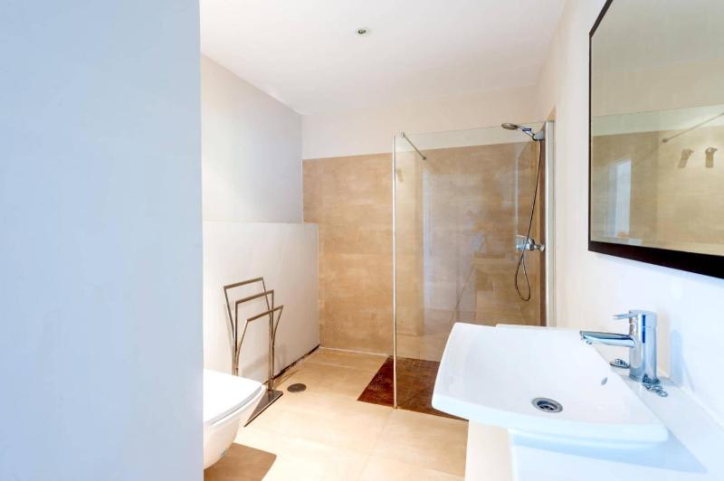 Villa Mirasol by Villa Plus - image 19