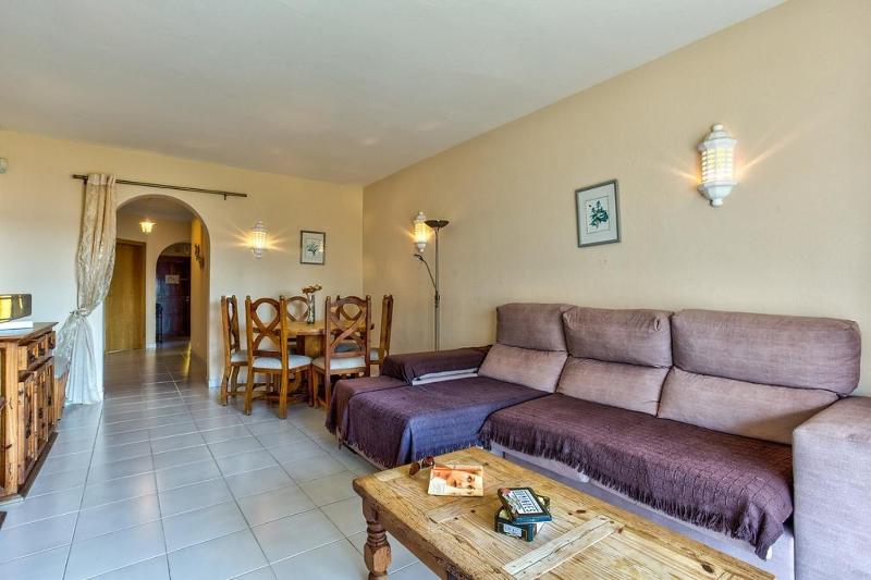 Three-Bedroom Apartment with Ocean View image 2