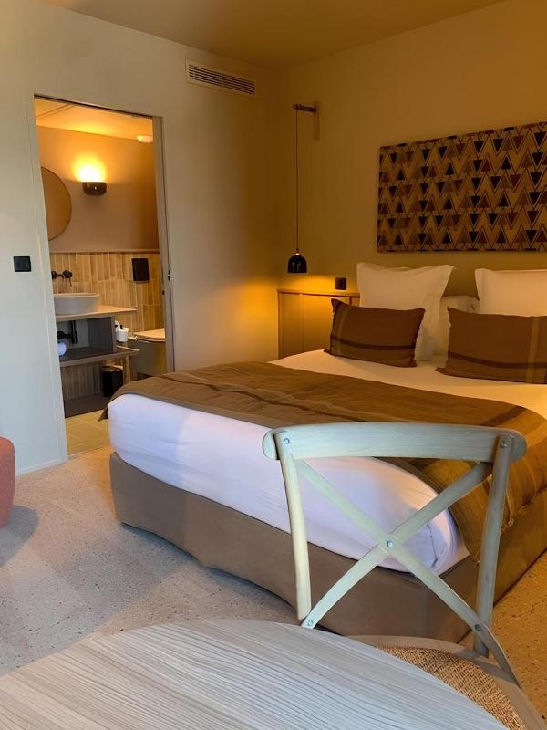 Double Room with Courtyard View image 1