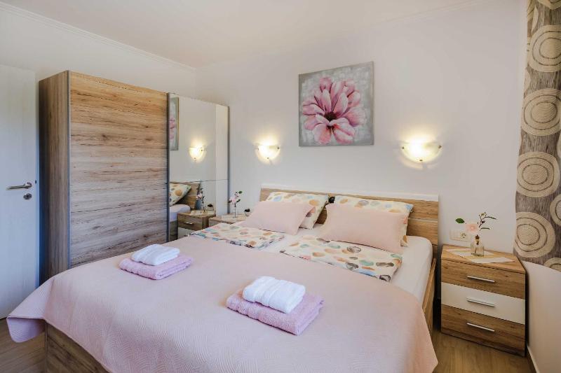 Apartment - Ground Floor image 2